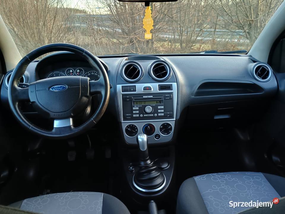 Ford Fiesta 2008 14 benzyna nieuszkodzony Fiesta