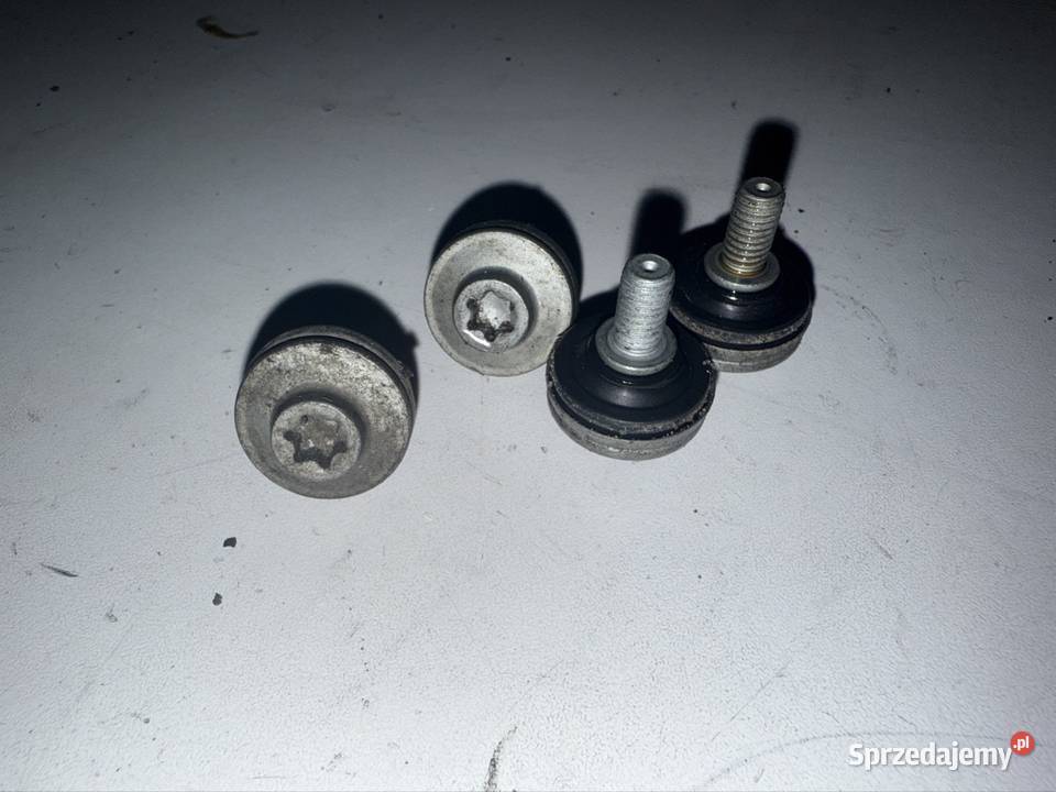 Śruby mocowanie pokrywy głowicy BMW F900R K83 Ostrów Wielkopolski