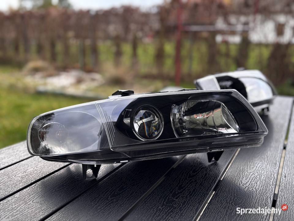 Lampy przód Seat Leon 1Toledo BILED 25 Lampy przednie Koło