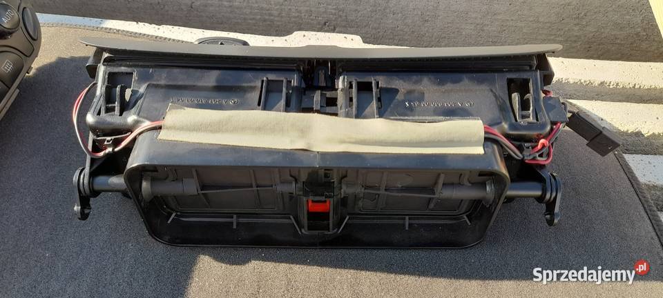 Kratka środkowa deski w203 Gostyń