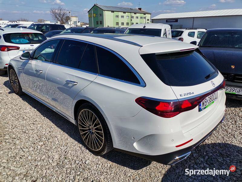 MERCEDESBENZ E 220 D 2023 199300 ccm 197 mazowieckie Warszawa