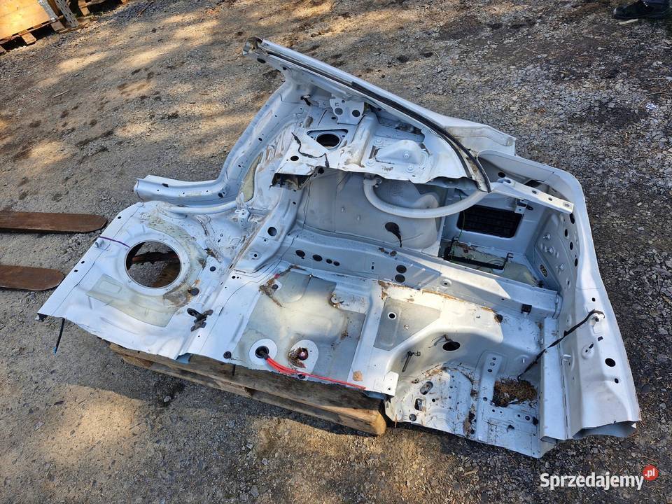 BMW 6 F06 PRÓG PRAWY BOK TYŁ TYLNA ĆWIARTKA