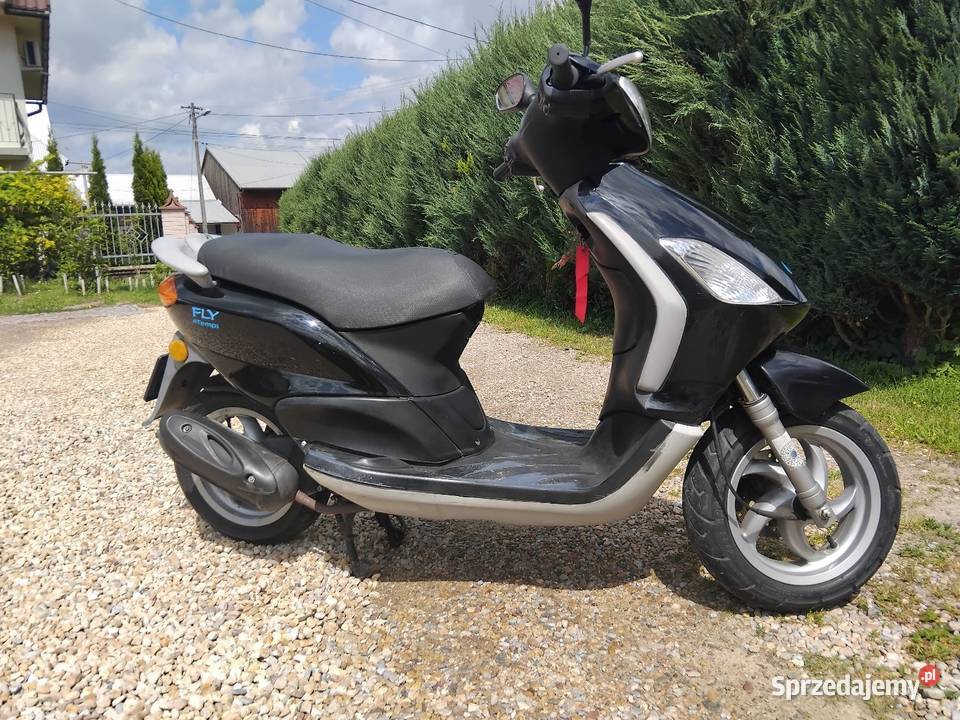 Motorower Piaggio Fly 50 4t zarejestrowany automatyczna