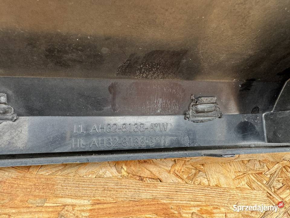 Grill atrapa chłodnicy Land Rover range rover Rok produkcji 2012 Międzychód