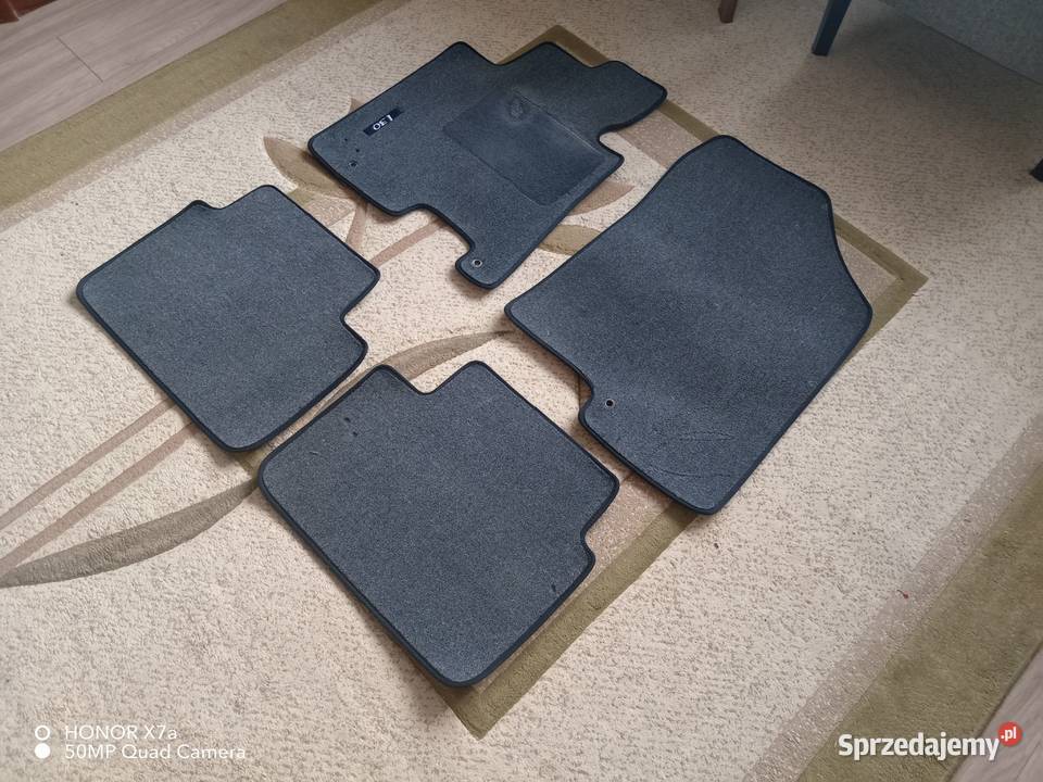 Komplet dywaników welurowych I30 hb OEM Kielce sprzedam