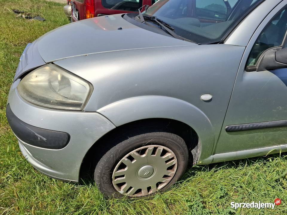 Błotnik Lewy Przód Citroen C3 osobowe Pozostałe