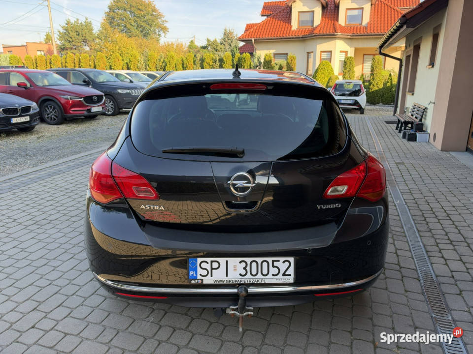 Opel Astra 14 140 Klimatronik Navi 2xPDC J Orzech
