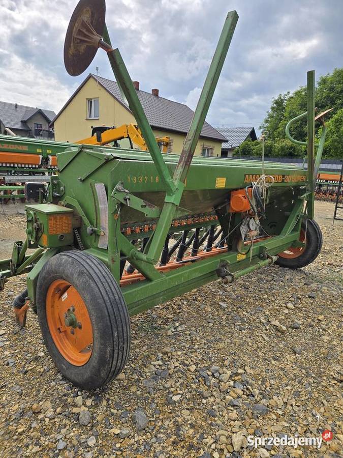 Siewnik zbożowy Amazone D8 Super 30 Maków