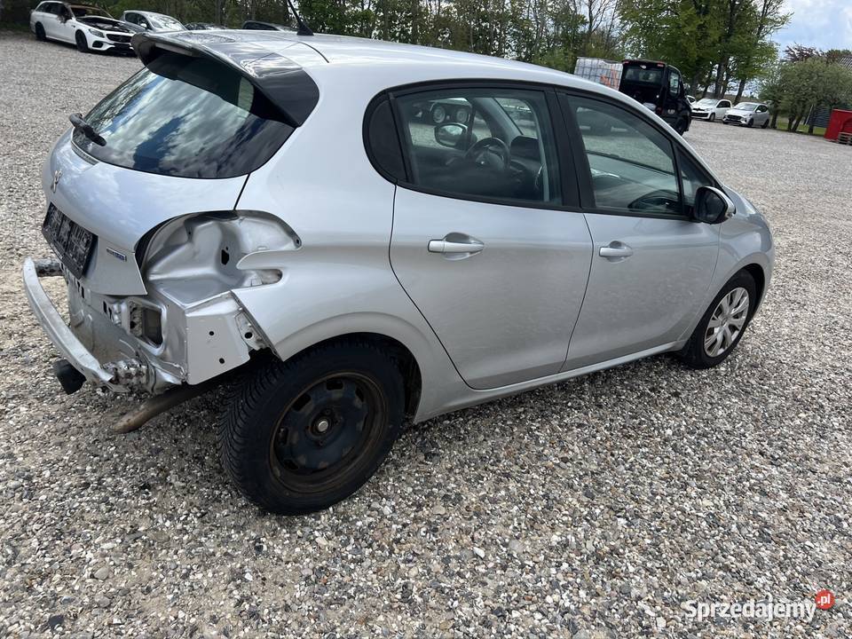 Peugeot 208 2915r 16 bluehdi Hatchback wielkopolskie