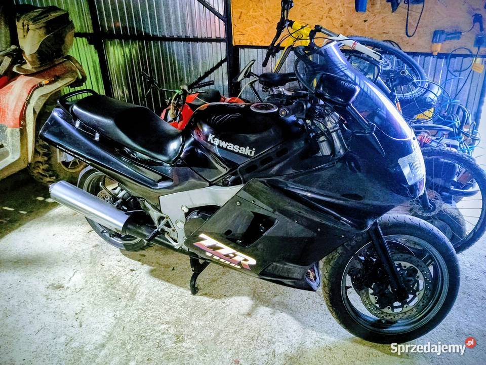 Kultowe Kawasaki ZZR 1100 niski przebieg okazja