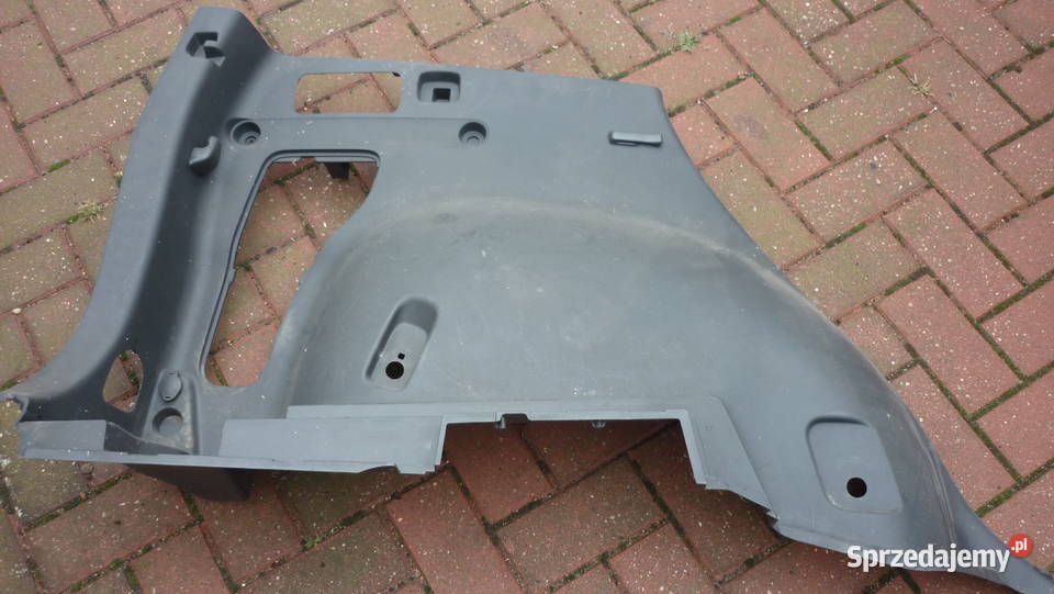 Boczek bagażnika RAV4 6474042050 sprzedam