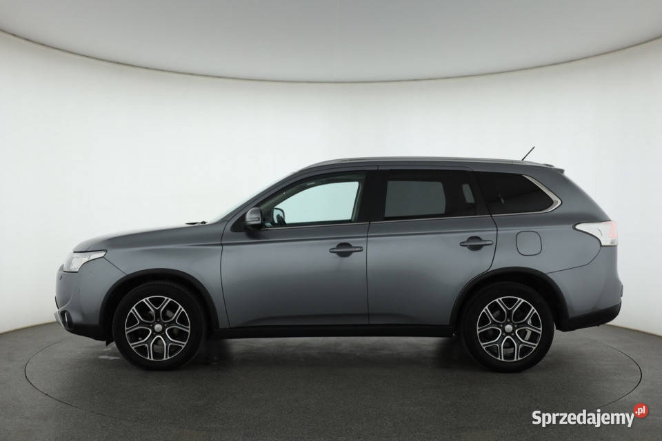 Mitsubishi Outlander 22 DID światła przeciwmgielne Piaseczno