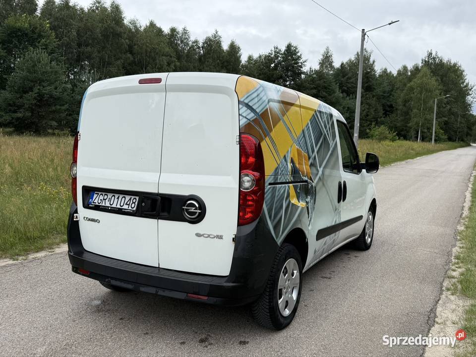 Opel combo 13 CDTI świętokrzyskie