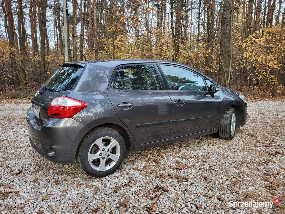 Auris 16 benzyna 136 gniazdo AUX mazowieckie Marki sprzedam