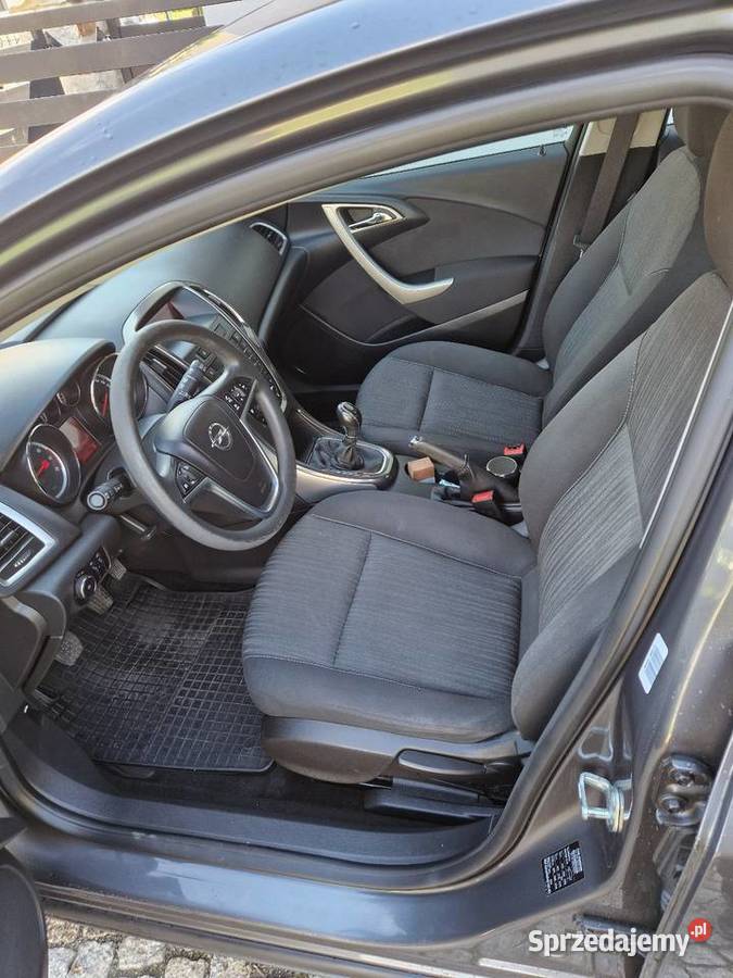Astra J 100 bez wypadku oryginalny lakier ASR (kontrola trakcji) Astra