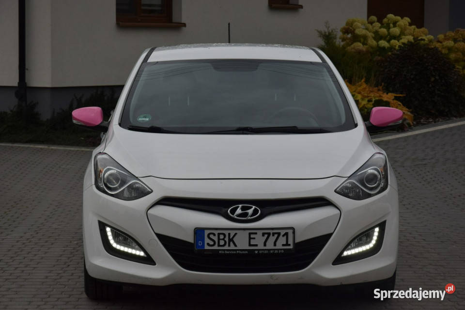 Hyundai i30 14B 2015r Navi Kamera 121 Majdan Sieniawski sprzedam