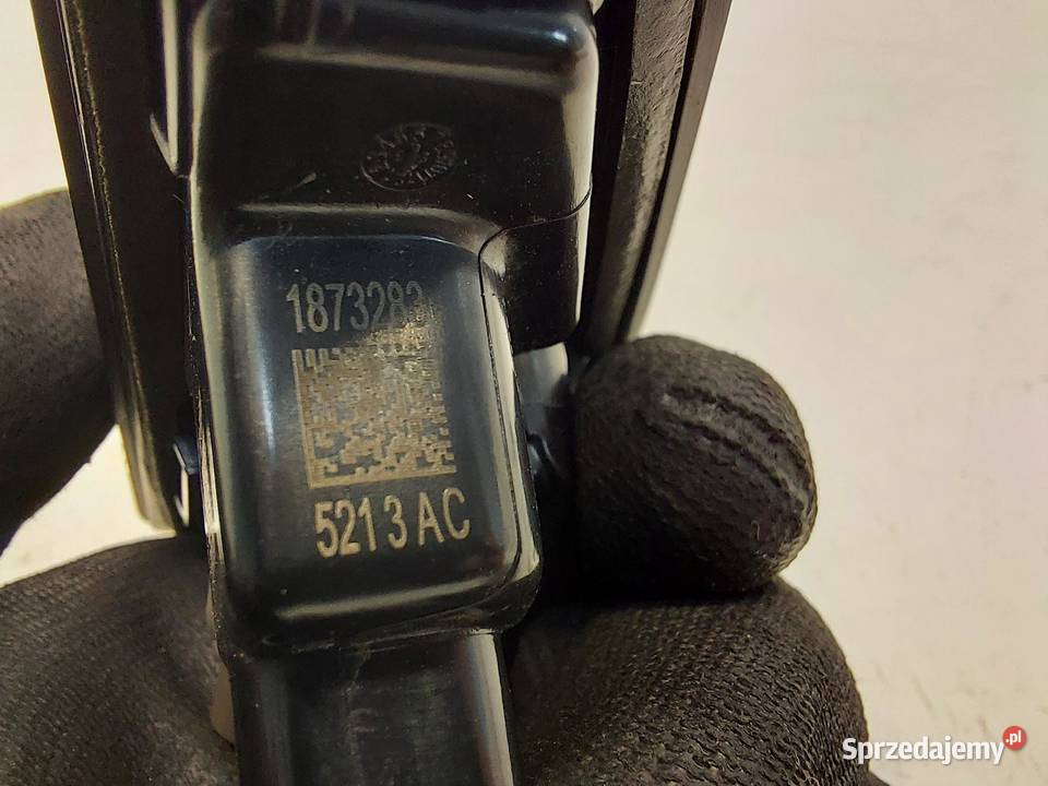 TESLA MODEL Y 2024r KIERUNKOWSKAZ PRAWY PRZÓD