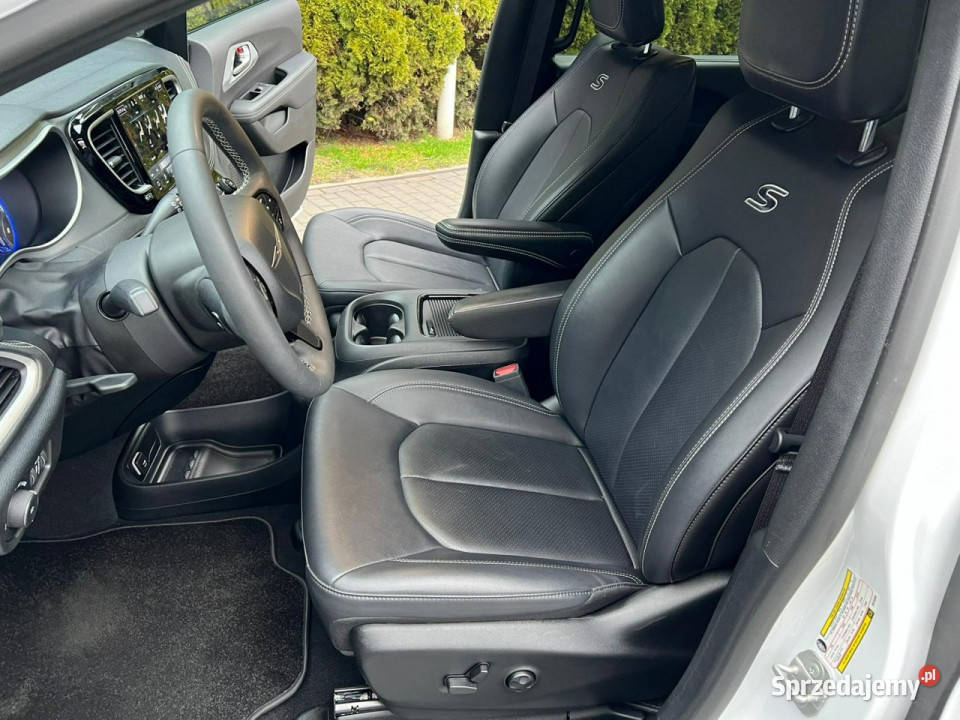 Chrysler Pacifica 36 V6 291 7 osób Nowa isofix Baranowo