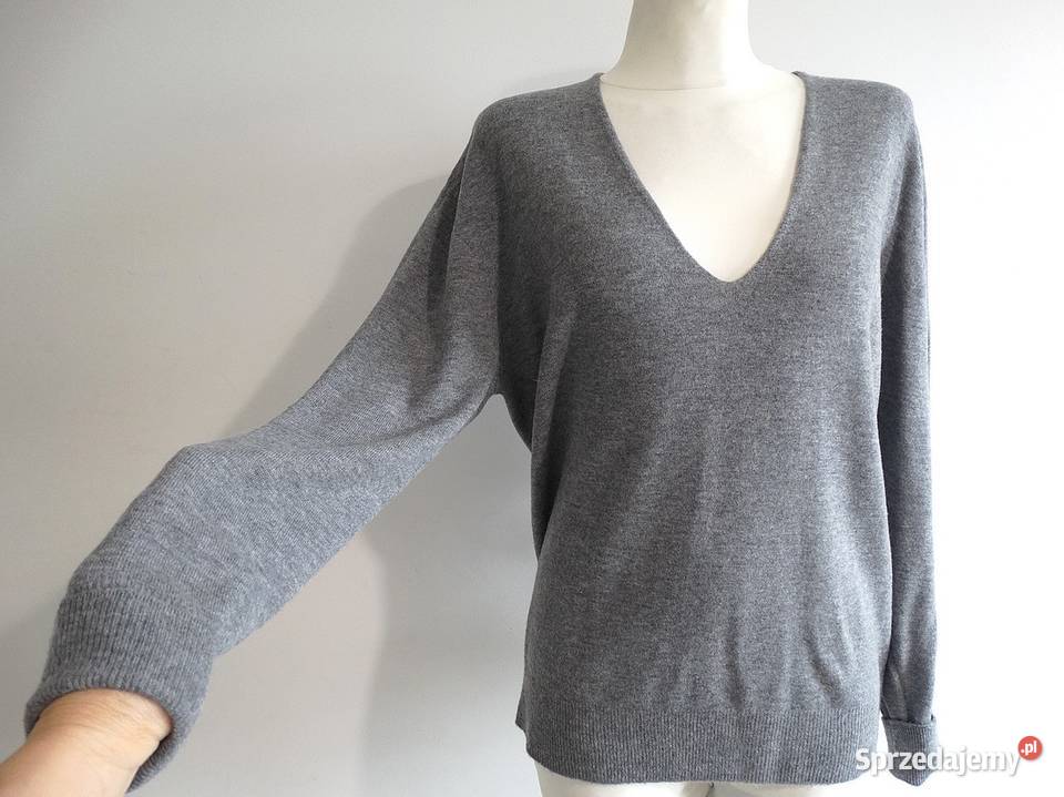 Sweter Wełniany 100 Wełna VNeck Pulower Miękki Rozmiar 40(L) Łomża sprzedam