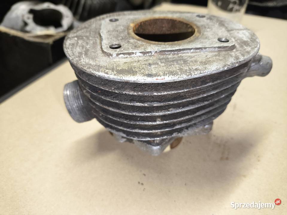 Cylinder pod gaźnik G12 romet komar sztywniak Cylindry, głowice, pierścienie