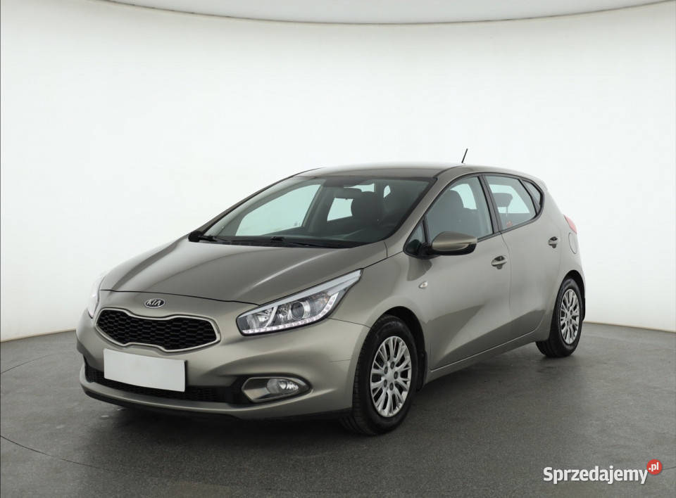 Kia Ceed 14 CVVT wielofunkcyjna kierownica Cee'd
