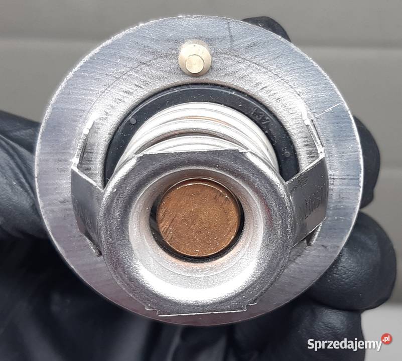 TERMOSTAT TOYOTA CARINA CELICA COROLLA HILUX Mielęcin sprzedam