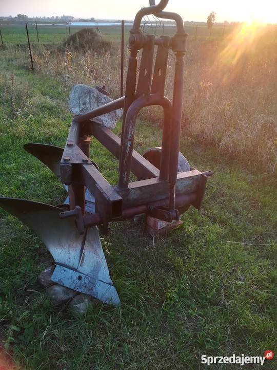 Sprzedam ciągniki z osprzętem Kozi Róg