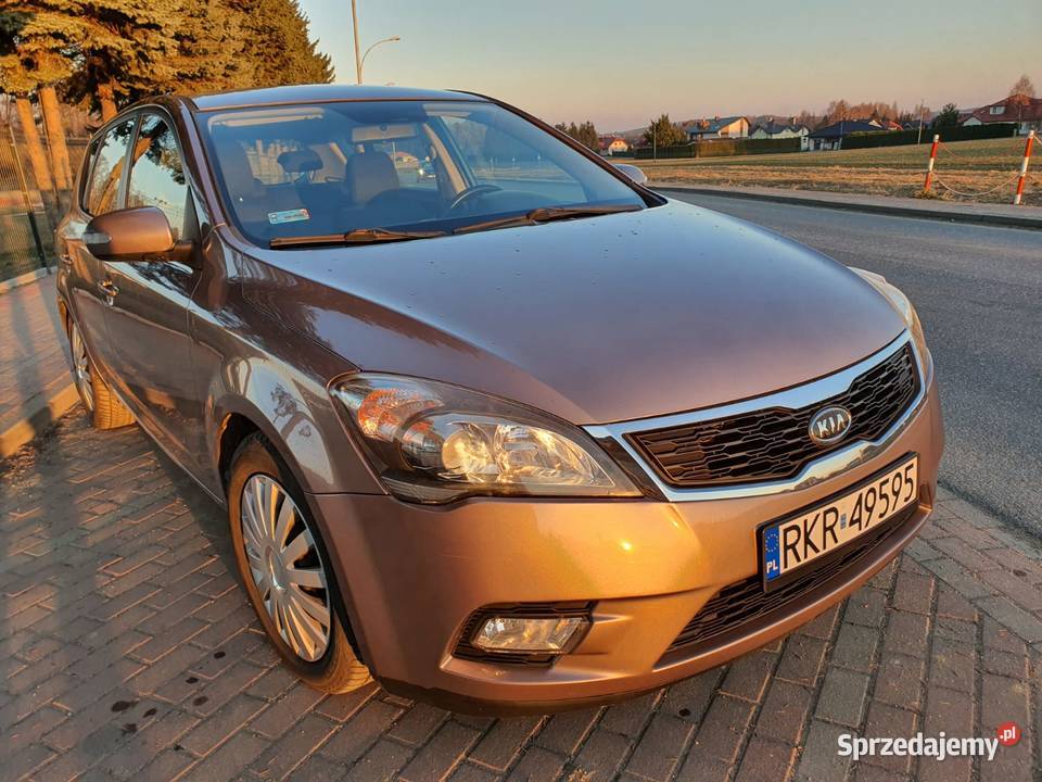 KIA CEED 16L L4 DOHC 16V 2WD 2011 ECODYNAMICS centralny zamek Krosno