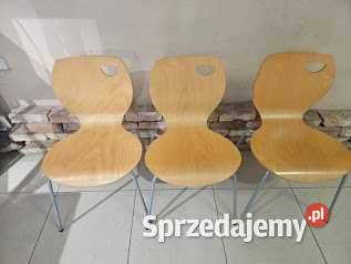 Krzesła bukowe sztaplowane 19 sztuk idealne do Góra