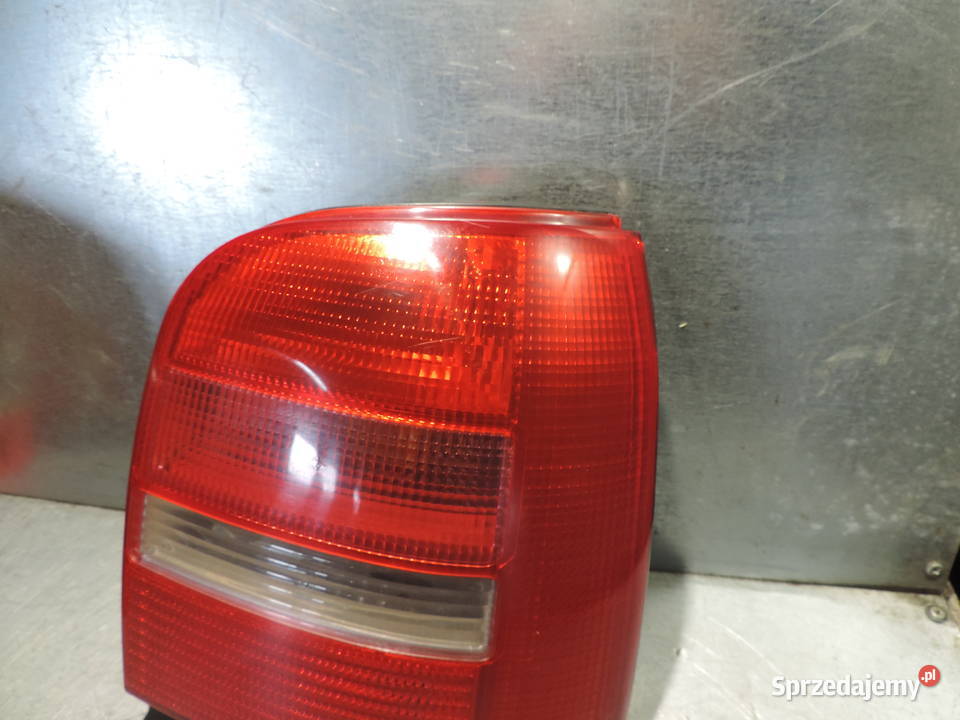 LAMPA TYŁ AUDI A4 B5 KOMBI AVANT LIFT prawe Motoryzacja Nowy Sącz