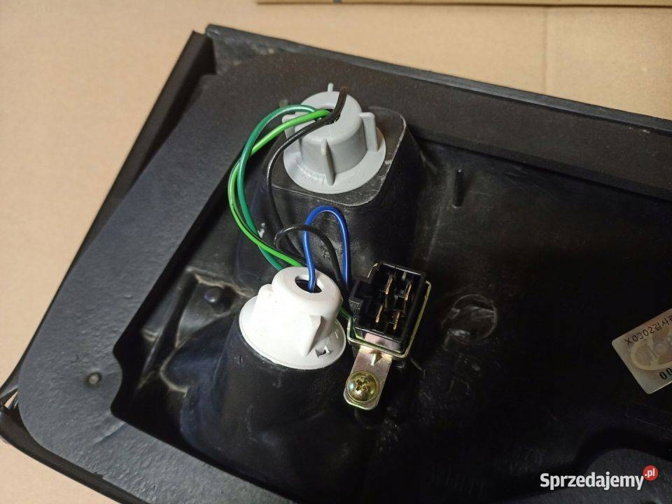 LAMPA TYŁ TYLNA PRAWA HYUNDAI SONATA 19911993 Skarżysko-Kamienna