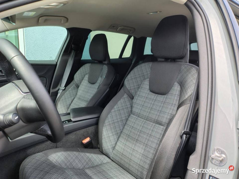 Volvo V60 Cross Country 2024r Carplay Podgrz małopolskie