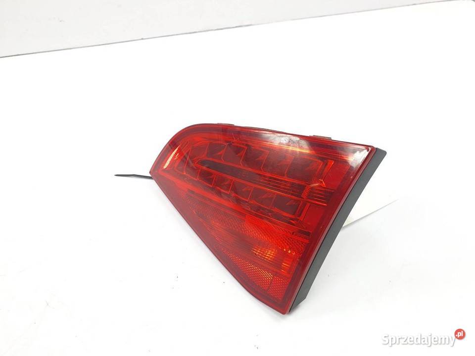 LAMPA W KLAPE PRAWA AUDI A4 B8 8K9945094B Pozostałe Lipno