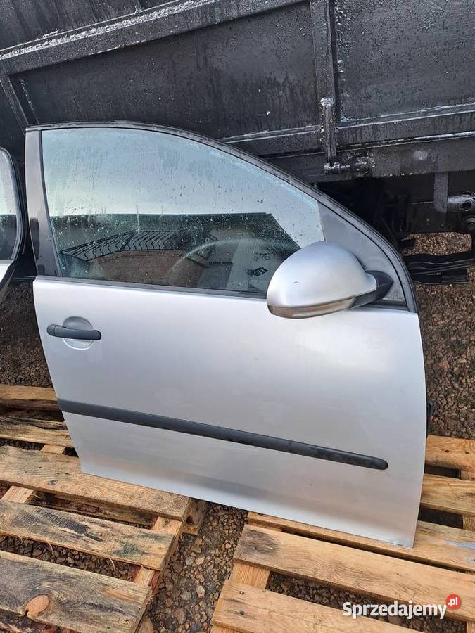 Volkswagen Golf V HB 5D maska drzwi klapa Drzwi Jastrzębie-Zdrój