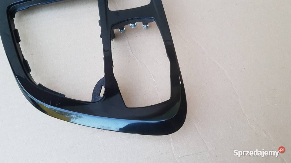 BMW 218d seria 2 F45 Active Tourer ramka deski rozdzielcze, konsole Legnica