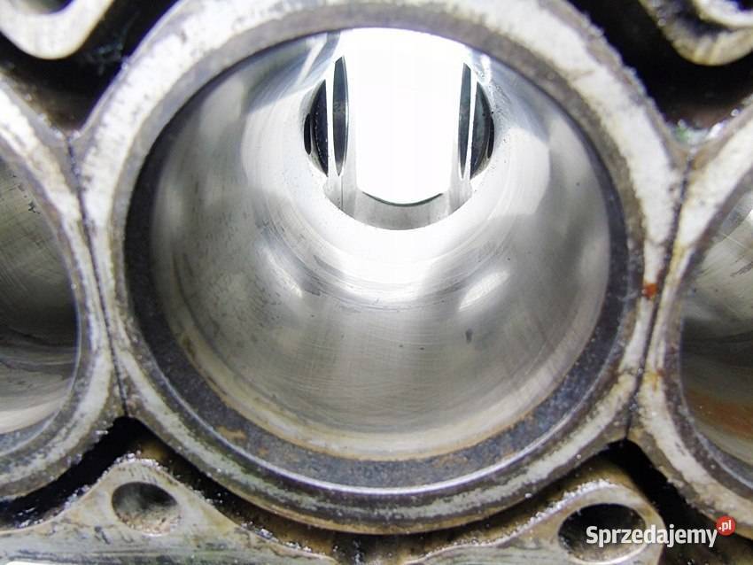BLOK SILNIKA 24 D5 VOLVO XC90 XC60 XC70 V70 2 3 sprzedam