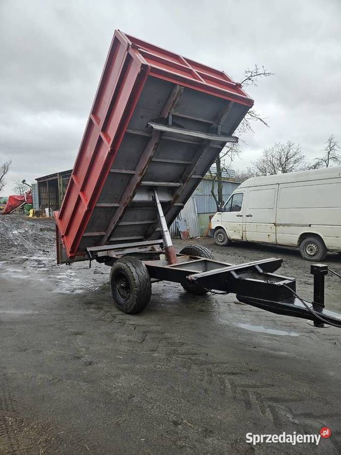 Przyczepa jednoosiowa Wywrotka trzy strony nieuszkodzony Przyczepy rolnicze kujawsko-pomorskie Koronowo