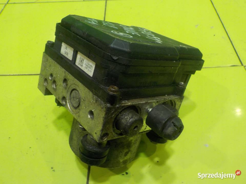 NISSAN JUKE I F15 16 B 12r 5D pompa ABS Suków