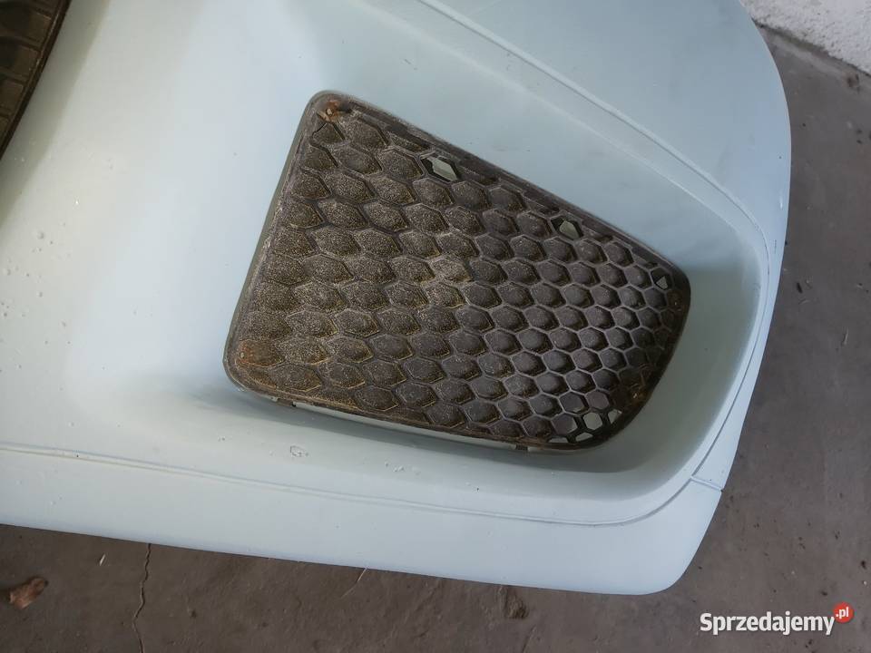 Sprzedam zderzak ori r32 z kratkami nieuszkodzony Walce