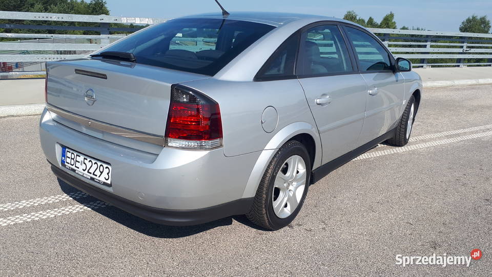 OPEL VECTRA C HB 18 125zdegwprz Rok produkcji 2004 Bełchatów sprzedam