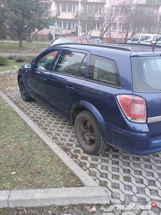 Opel Astra H combi do poprawek blacharsko Kielce