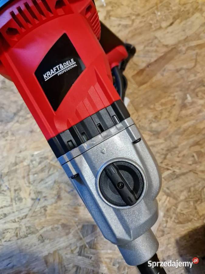 MIESZADŁO ELEKTRYCZNE M14 160mm 2800W kd3035