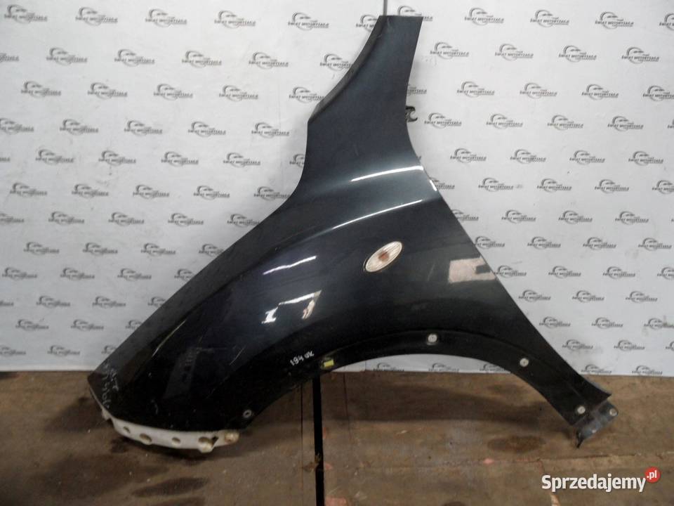 NISSAN JUKE 11r błotnik lewy przód