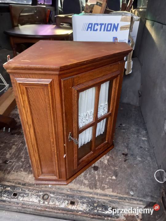 Narożna drewniana półka zachodniopomorskie