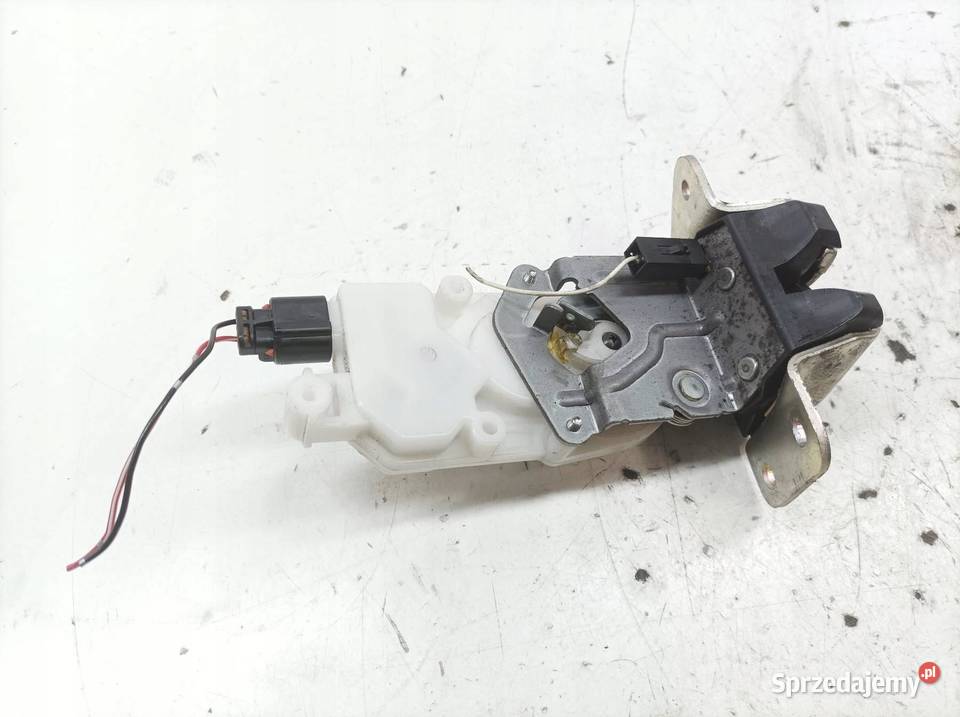 ZAMEK KLAPY BAGAŻNIKA Mitsubishi Outlander II sprzedam