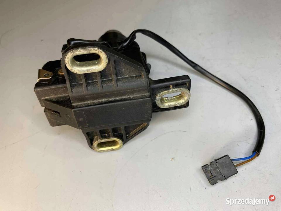 MercedesBenz E W124 1992 Zamek klapy tylnej osobowe sprzedam