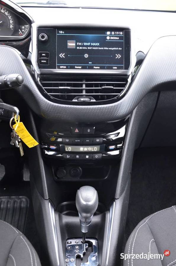 Peugeot 208 12 110 Automat Allure elektrochrom. lusterko wst. Turek