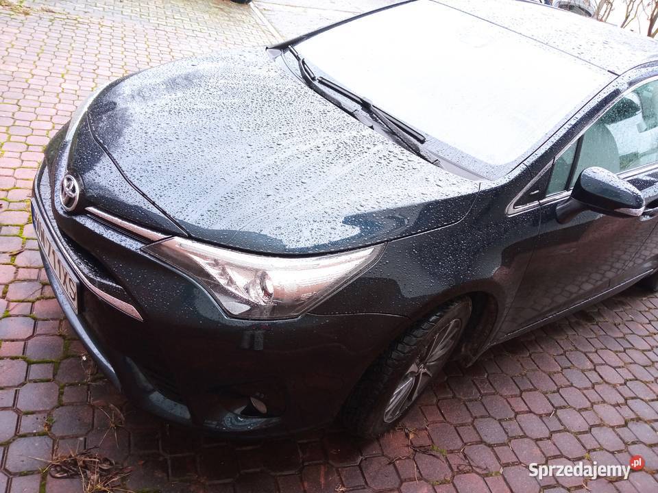 TOYOTA AVENSIS KOMBI 20 DIESEL 2017 Rzeszów sprzedam