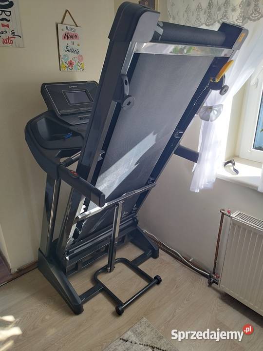 Bieżnia Spirit Fitness XT285 Węglów