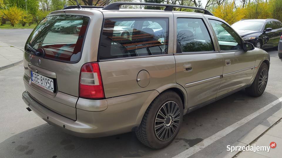 Opel Vectra B 20 LPG kombistan długie opłaty welurowa tapicerka Kraków